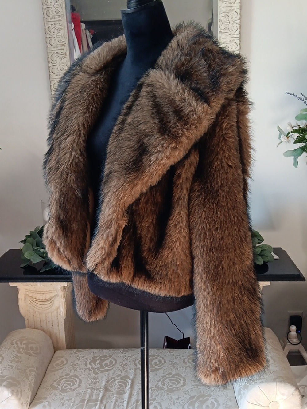 Elegant Brown Teddy Jacket for Women - Picture 2 of 7